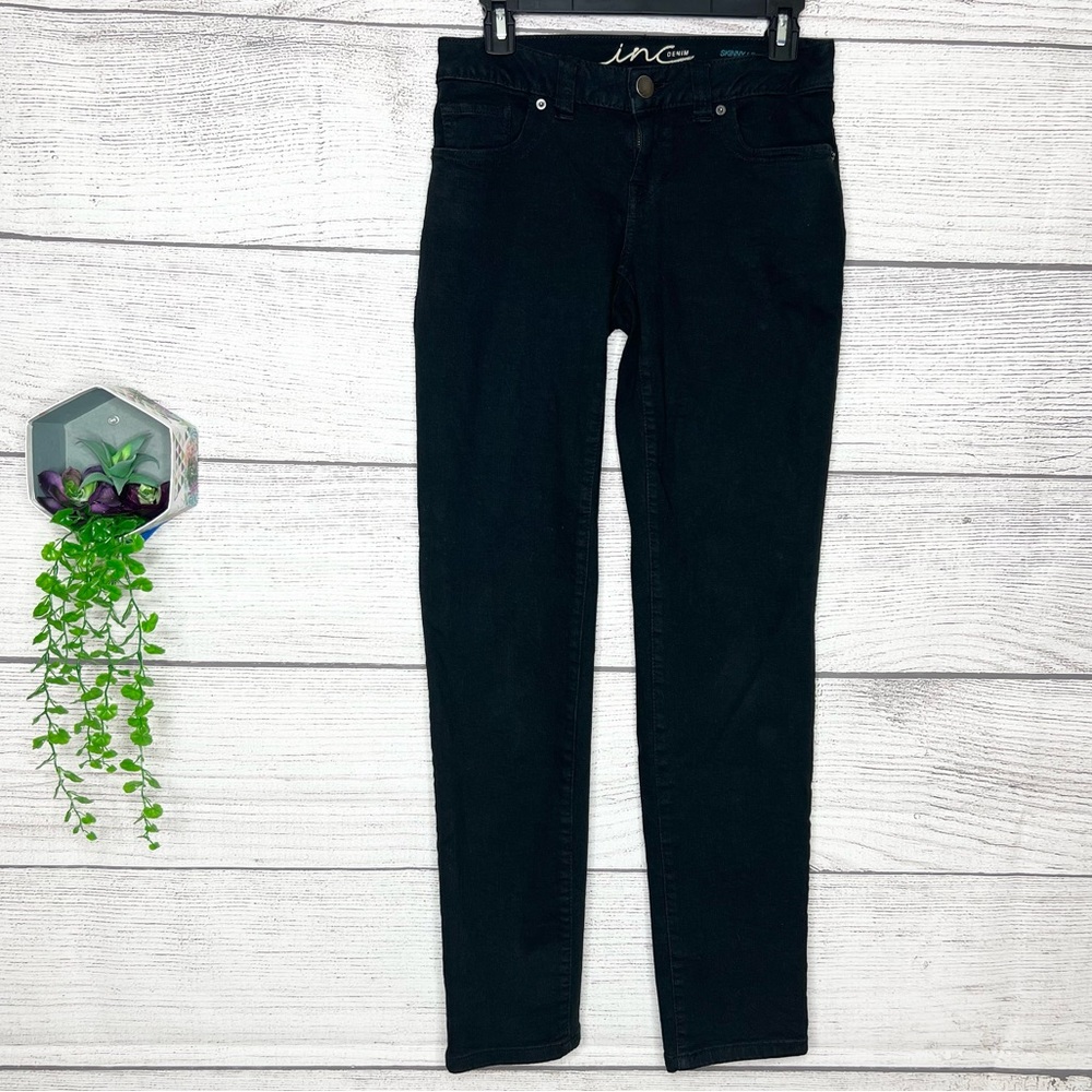 INC Skinny Leg Low Rise Curvy Fit Petite Jeans Size 2 Short